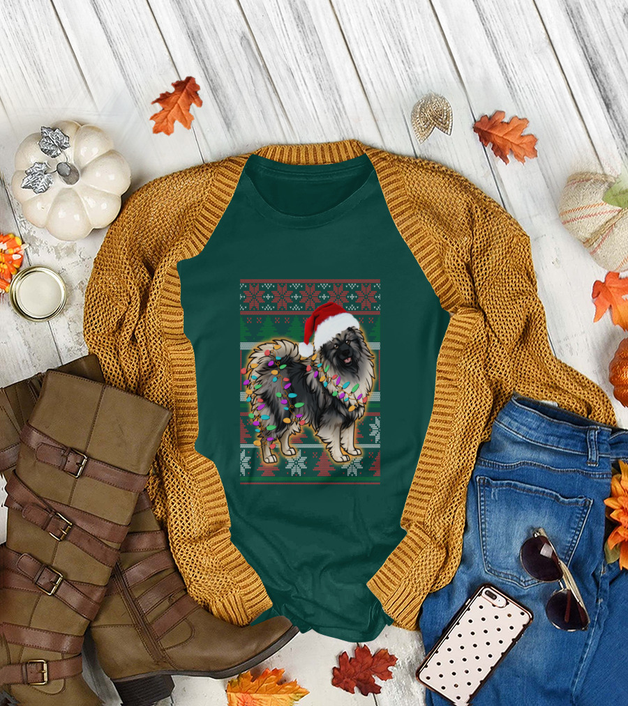 Keeshond Christmas Santa Hat and Lights Festive T-Shirt