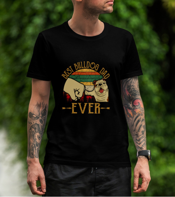 Best Bulldog Dad Ever Vintage Retro Fist Bump T-Shirt