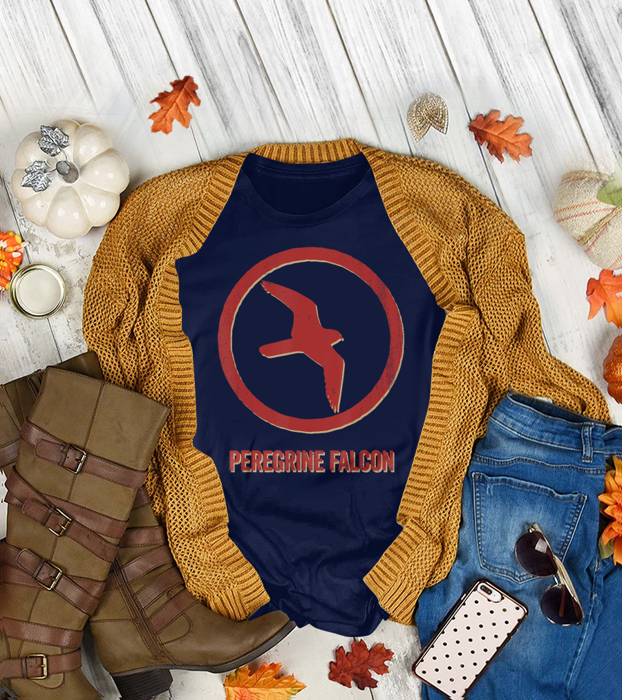 Peregrine Falcon Lover Vintage Style Animal Emblem T-Shirt