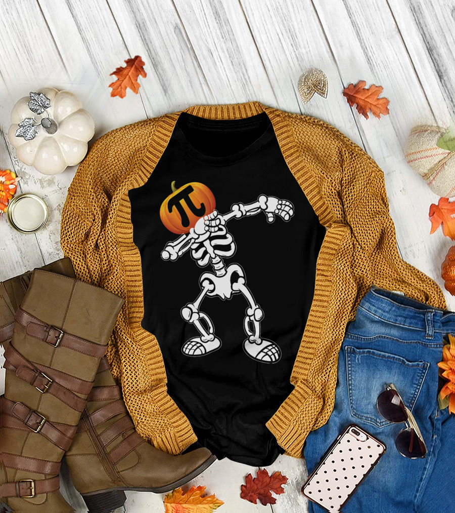 Funny Halloween Skeleton Dabbing Pumpkin Pi Math T-Shirt