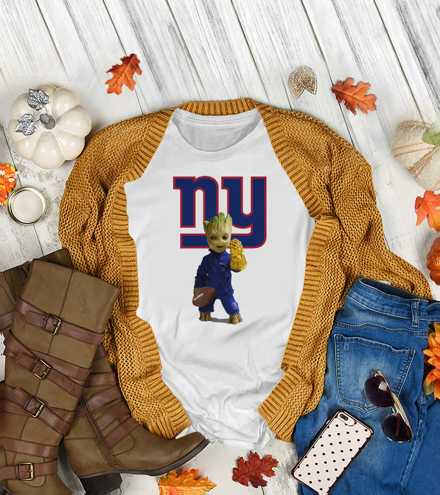 NY Giants Groot Football Infinity Gauntlet T-Shirt