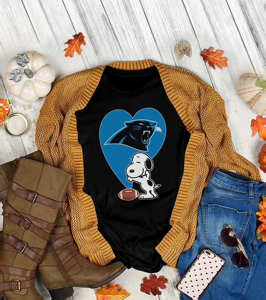 Carolina Panthers Snoopy Football Heart Hug T-Shirt