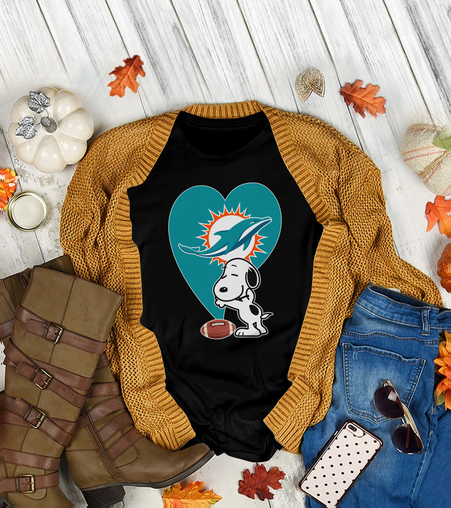 Miami Dolphins Snoopy Heart Hug Football T-Shirt
