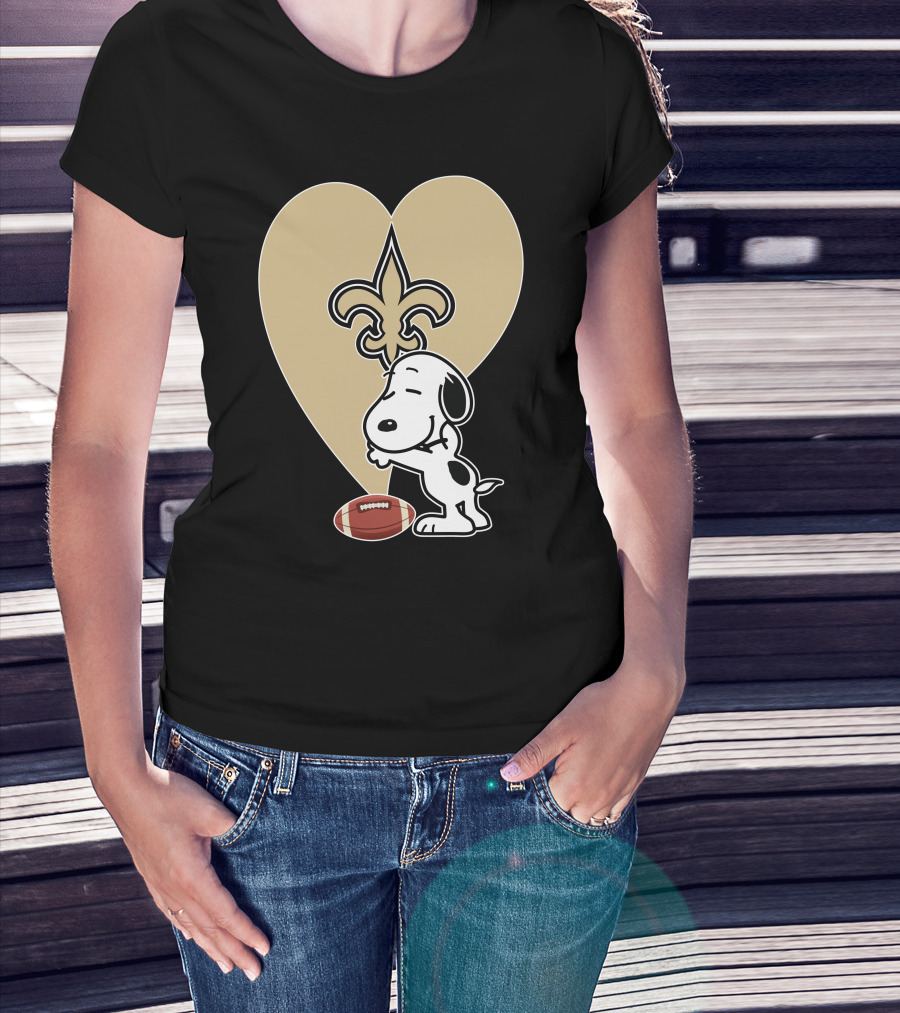 New Orleans Saints Snoopy Hug Heart Fleur-de-Lis Football T-Shirt