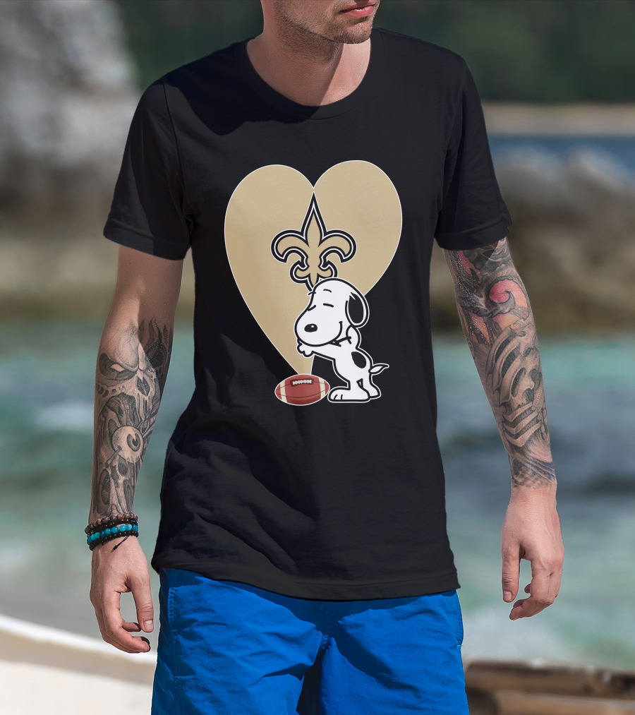 New Orleans Saints Snoopy Hug Heart Fleur-de-Lis Football T-Shirt