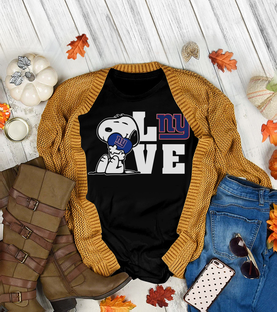 Snoopy Holding New York Giants Love T-Shirt