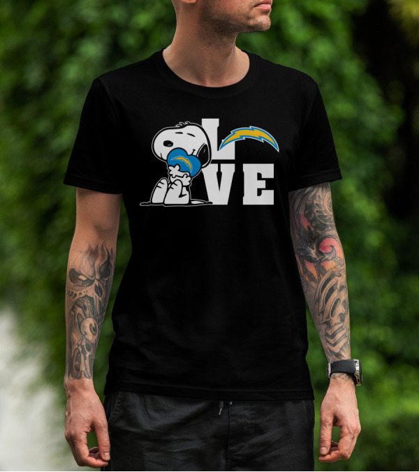 Snoopy Love Los Angeles Chargers Hugging Football Helmet T-Shirt