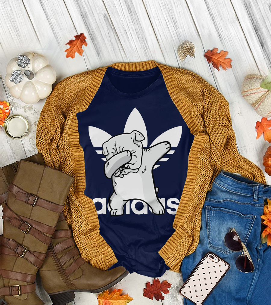 White English Bulldog Dabbing 002 T-Shirt