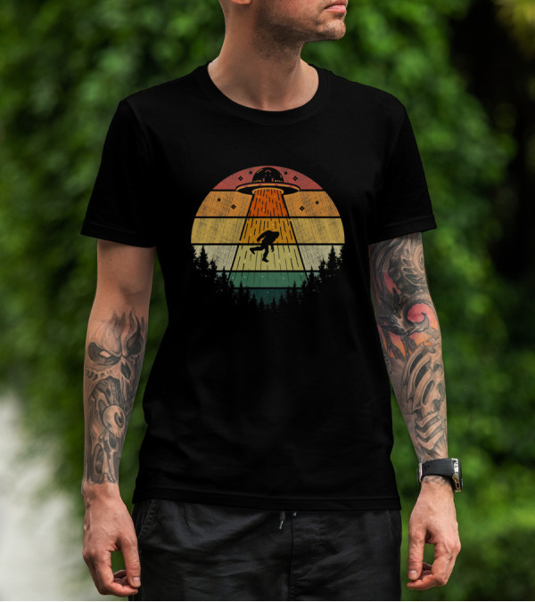 Retro Bigfoot UFO Abduction Sasquatch Alien Forest Silhouette Vintage Style Birthday T-Shirt