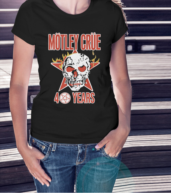 MÖTLEY CRÜE 40 YEARS SKULL FLAMES STAR PENTAGRAM T-Shirt