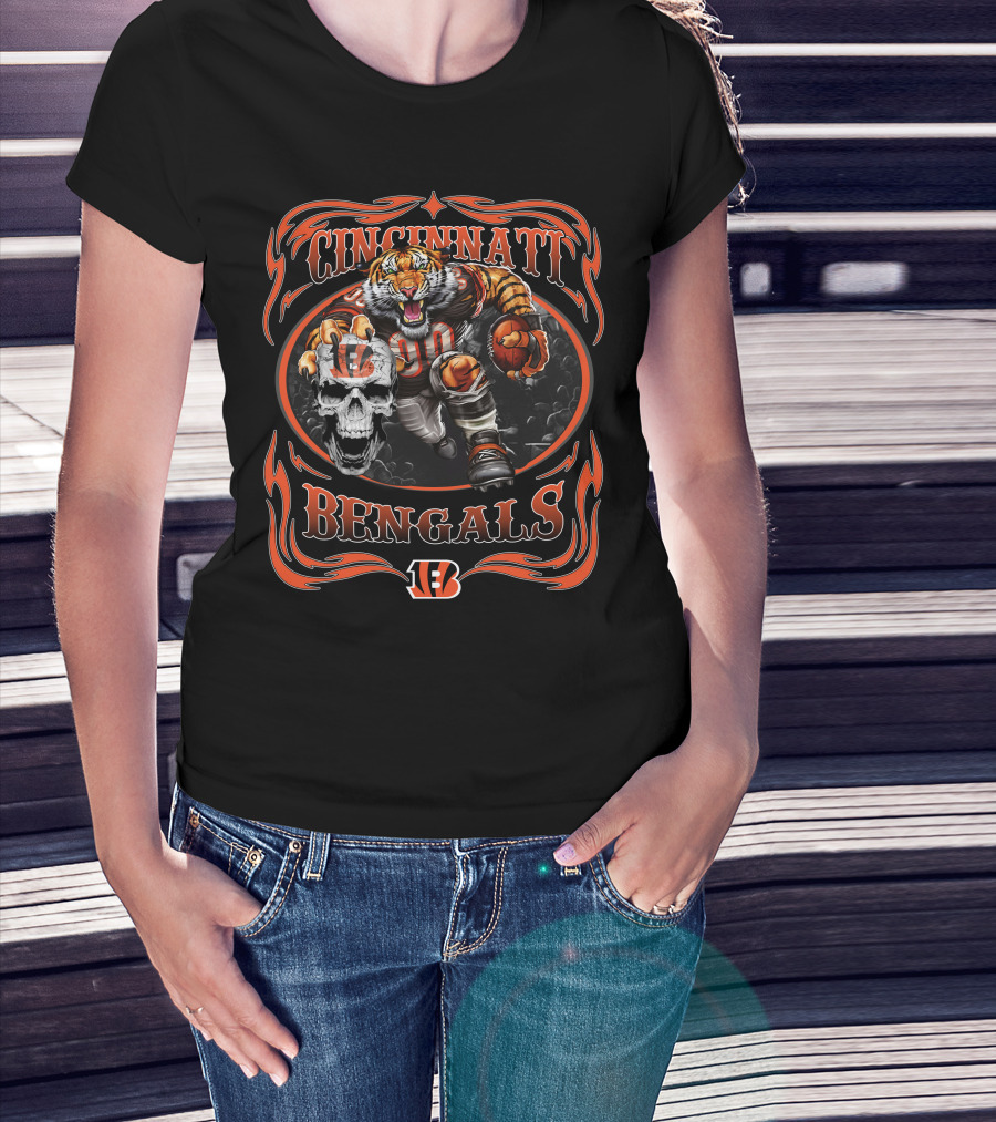 Cincinnati Bengals Tiger With Football And Skull T-Shirt
