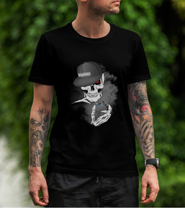 Big Dogs Motorcycle Riders Skull With Hat And Smoke Motif T-Shirt