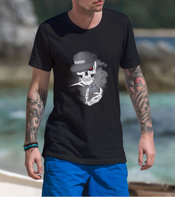 Big Dogs Motorcycle Riders Skull With Hat And Smoke Motif T-Shirt