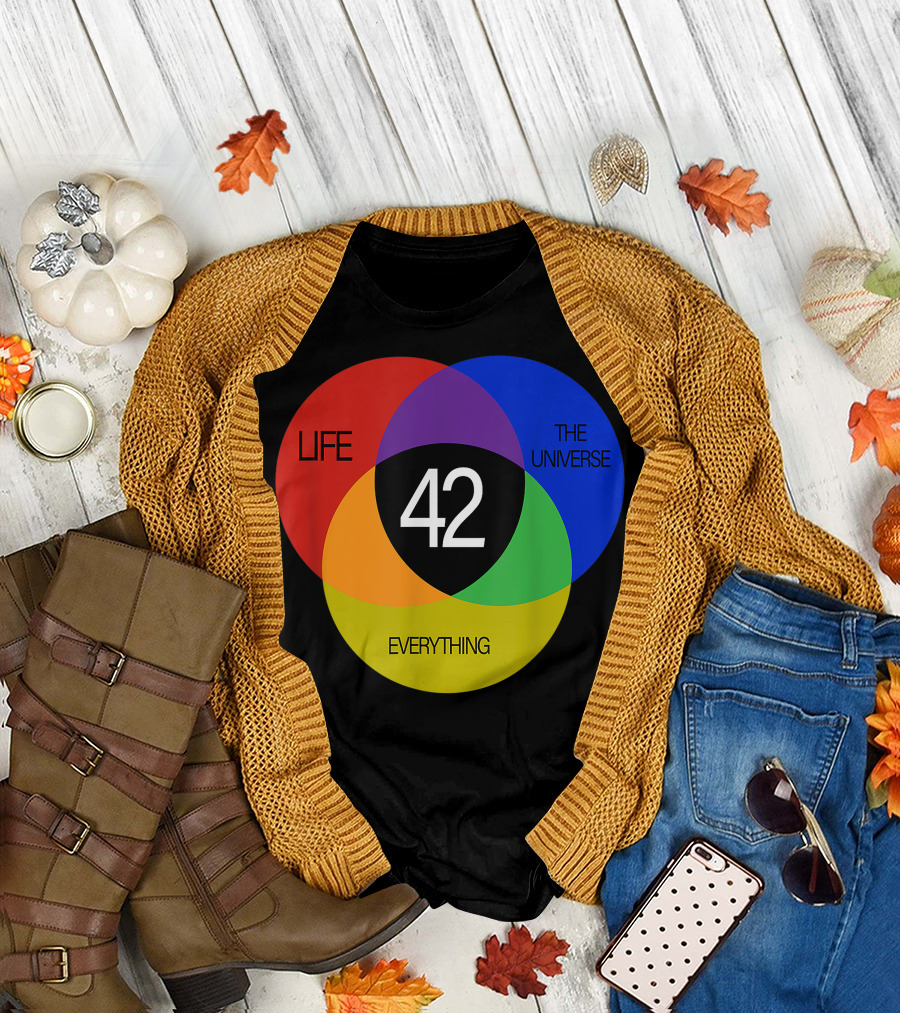 42 Life The Universe And Everything Answer Venn Diagram T-Shirt