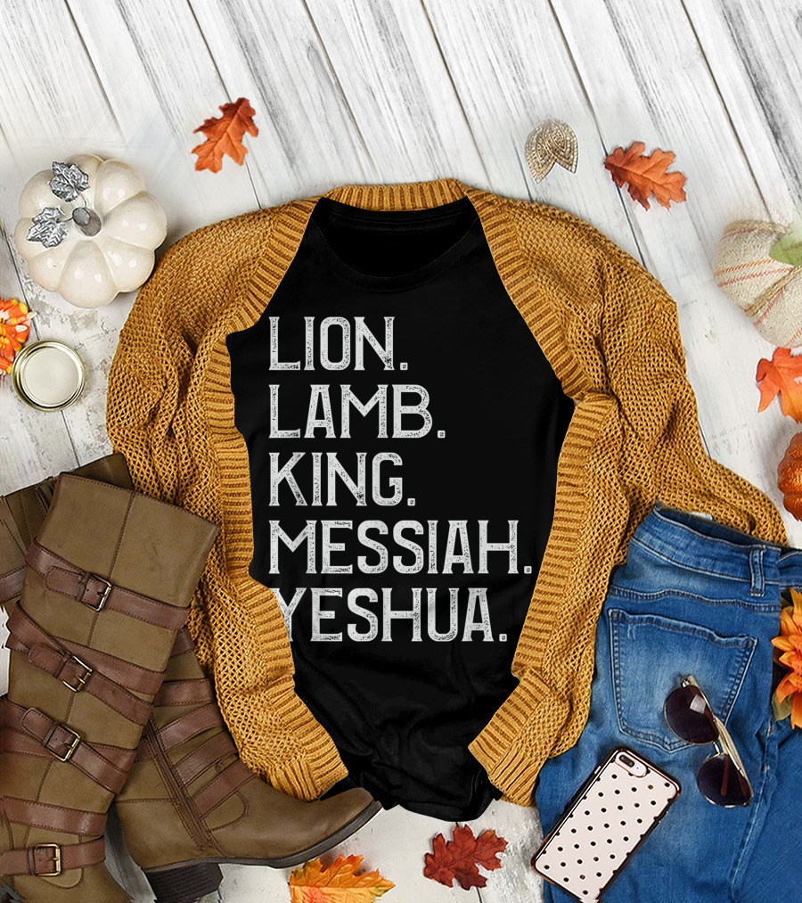 Lion Lamb King Messiah Yeshua Christian Bible T-Shirt