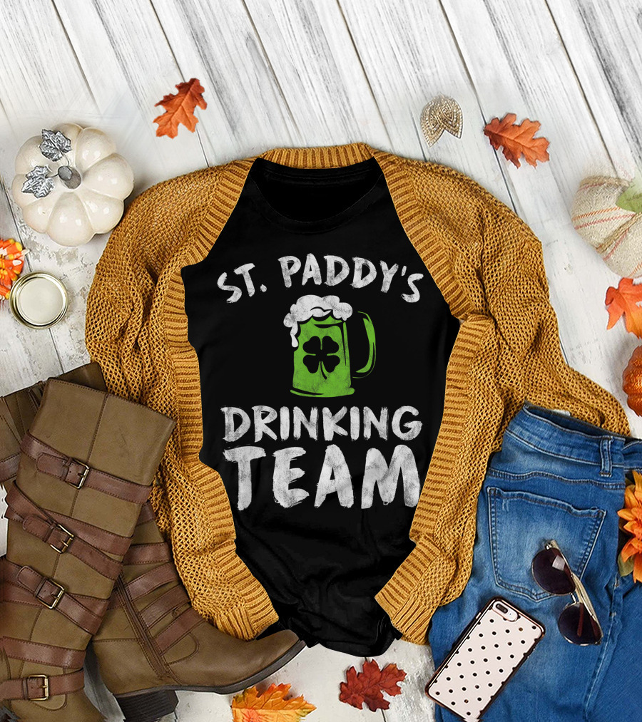St. Paddy's Drinking Team Irish Celebration Beer Mug Shamrock T-Shirt