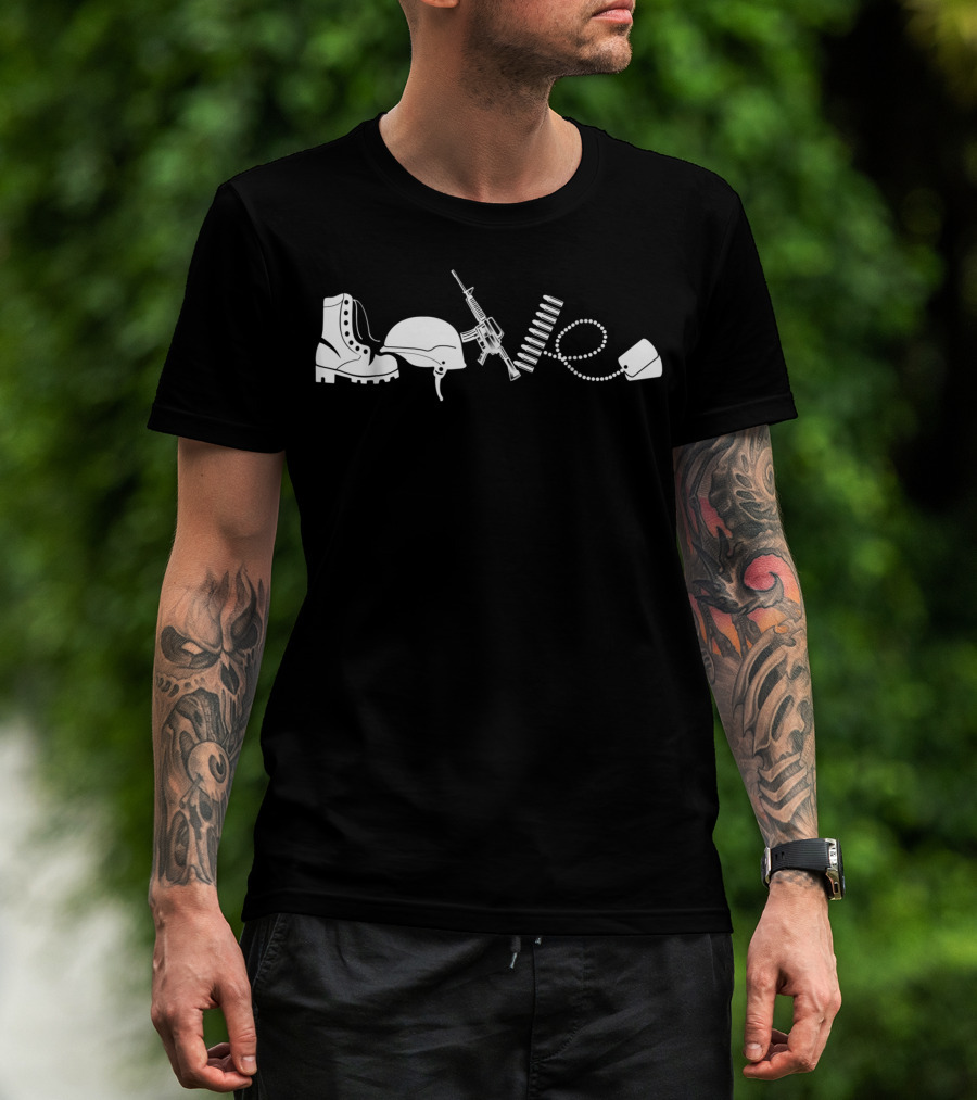 Love Army Veteran Boot Helmet Rifle Dog Tags T-Shirt