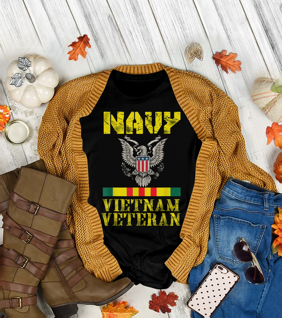 Navy Vietnam Veteran US Navy Veteran Emblem and Vietnam Service T-Shirt