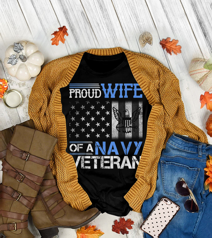 Proud Wife of a Navy Veteran American Flag with Eagle Emblem T-Shirt