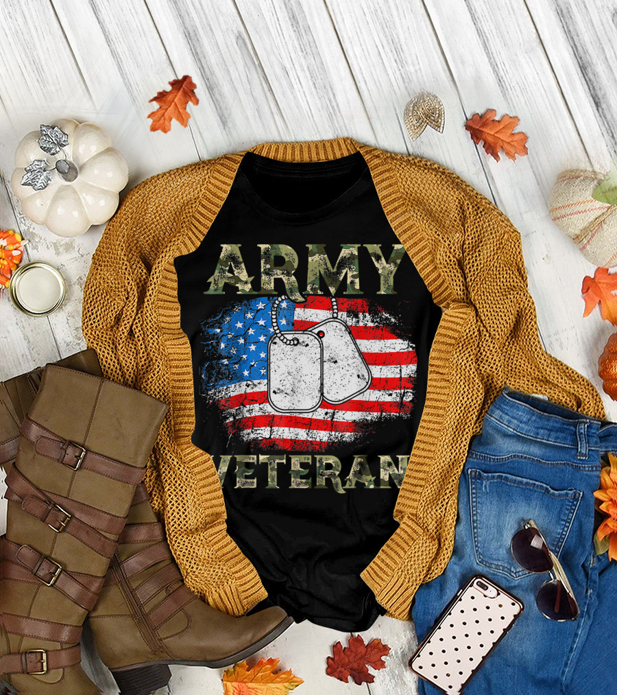 Army Veteran Dog Tags American Flag Military Soldier T-Shirt