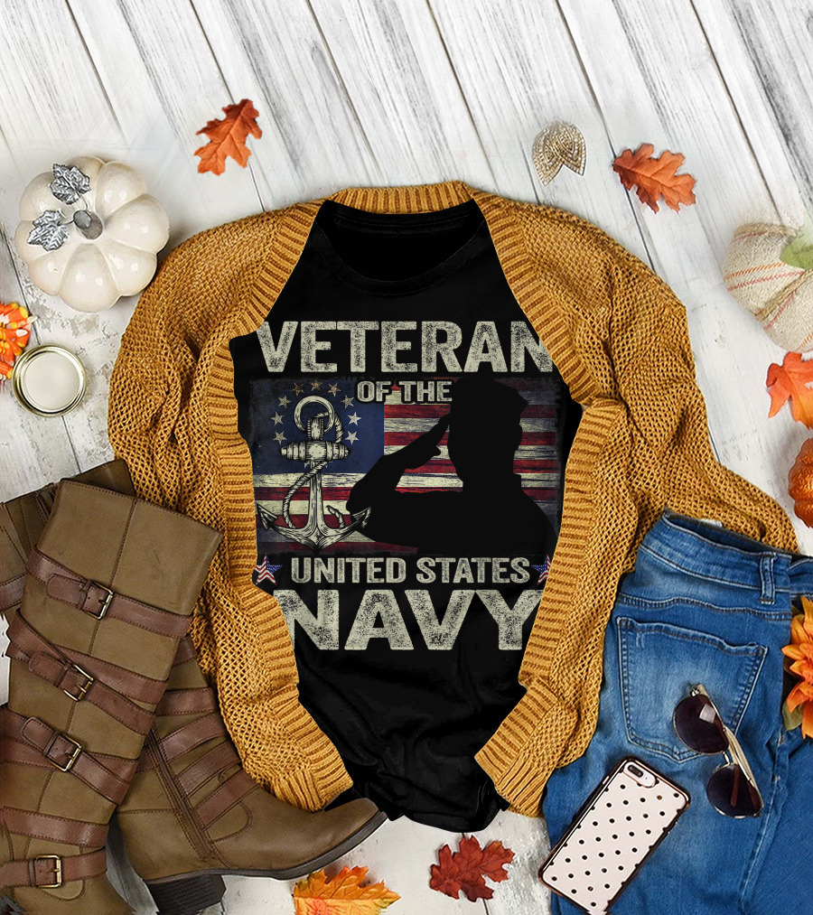 Veteran of the United States Navy Silhouette Betsy Ross Flag Anchor T-Shirt