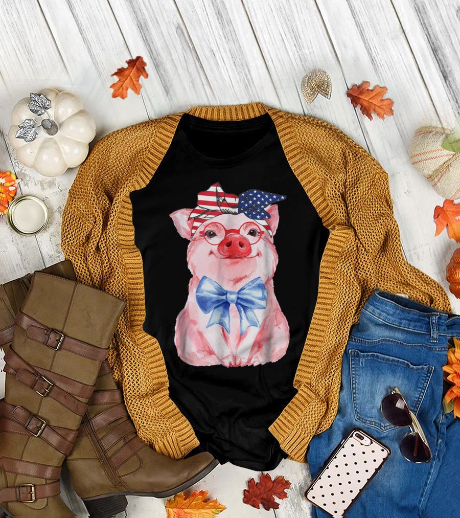 American Pig with Bandana and Bow 4th of July Cute Flag T-Shirt