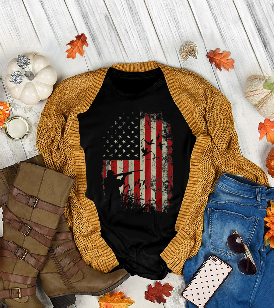 American Flag Duck Hunting USA Hunter T-Shirt
