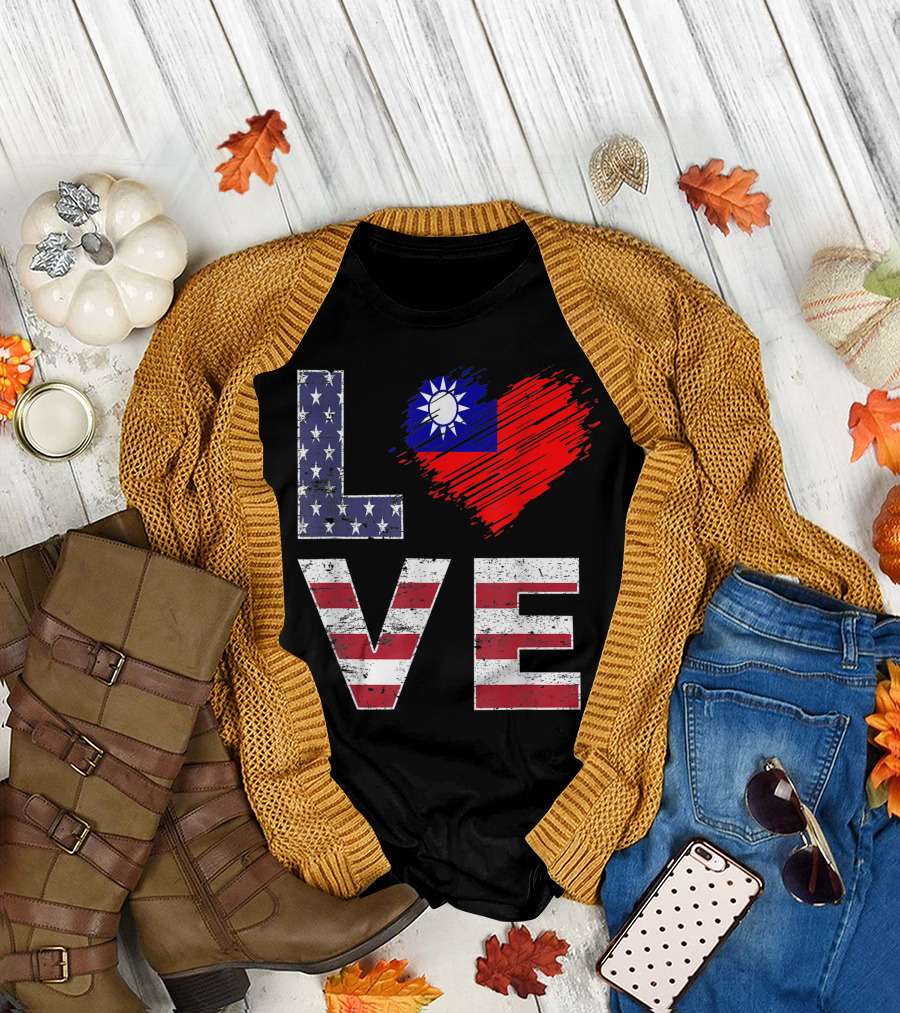 Love USA Taiwan Flag Heart Taiwanese American Flag T-Shirt
