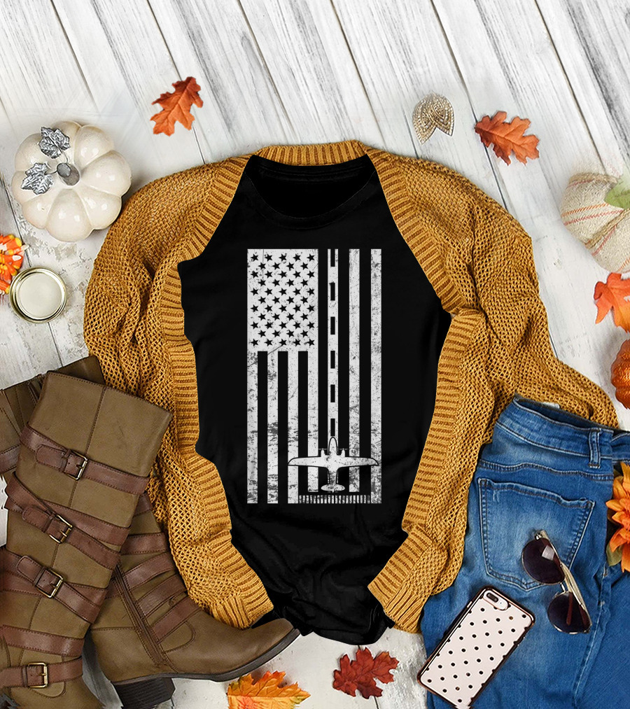 Pilot Aviation Airplane American Flag T-Shirt