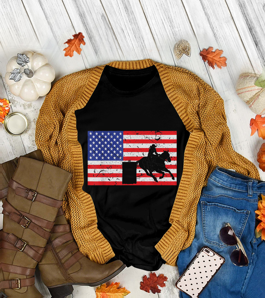 Distressed Vintage Rodeo Barrel Racing American Flag USA T-Shirt