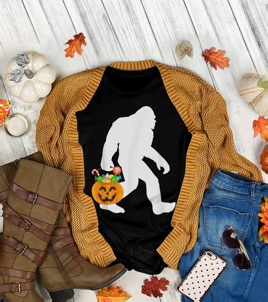 Bigfoot Sasquatch Halloween Pumpkin Candy Bucket T-Shirt