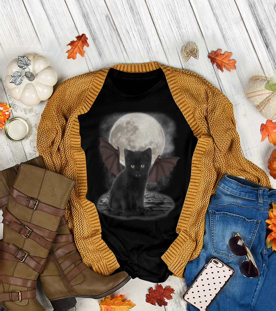 Gothic Vampire Bat Cat Under Full Moon for Funny Cats Lover T-Shirt
