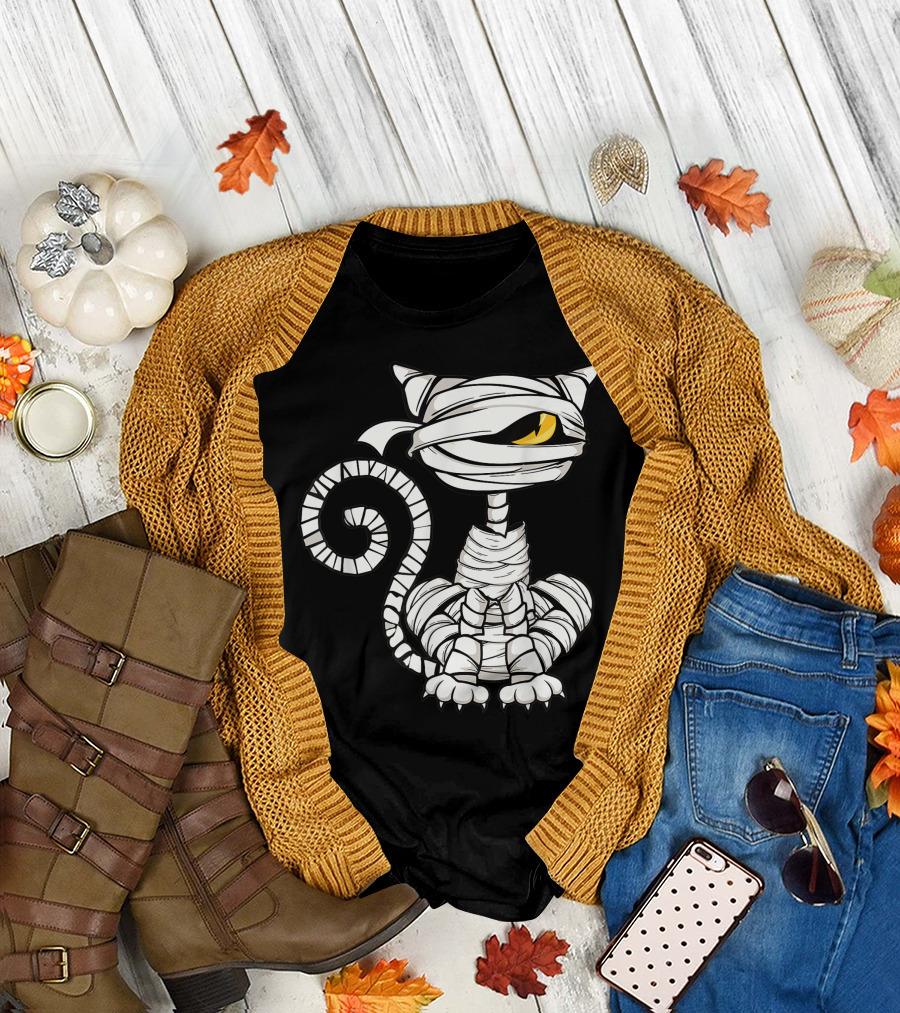 Black Cat Mummy Halloween Drawing Enthusiast Mummy Cat Wrapping Eye Tail T-Shirt