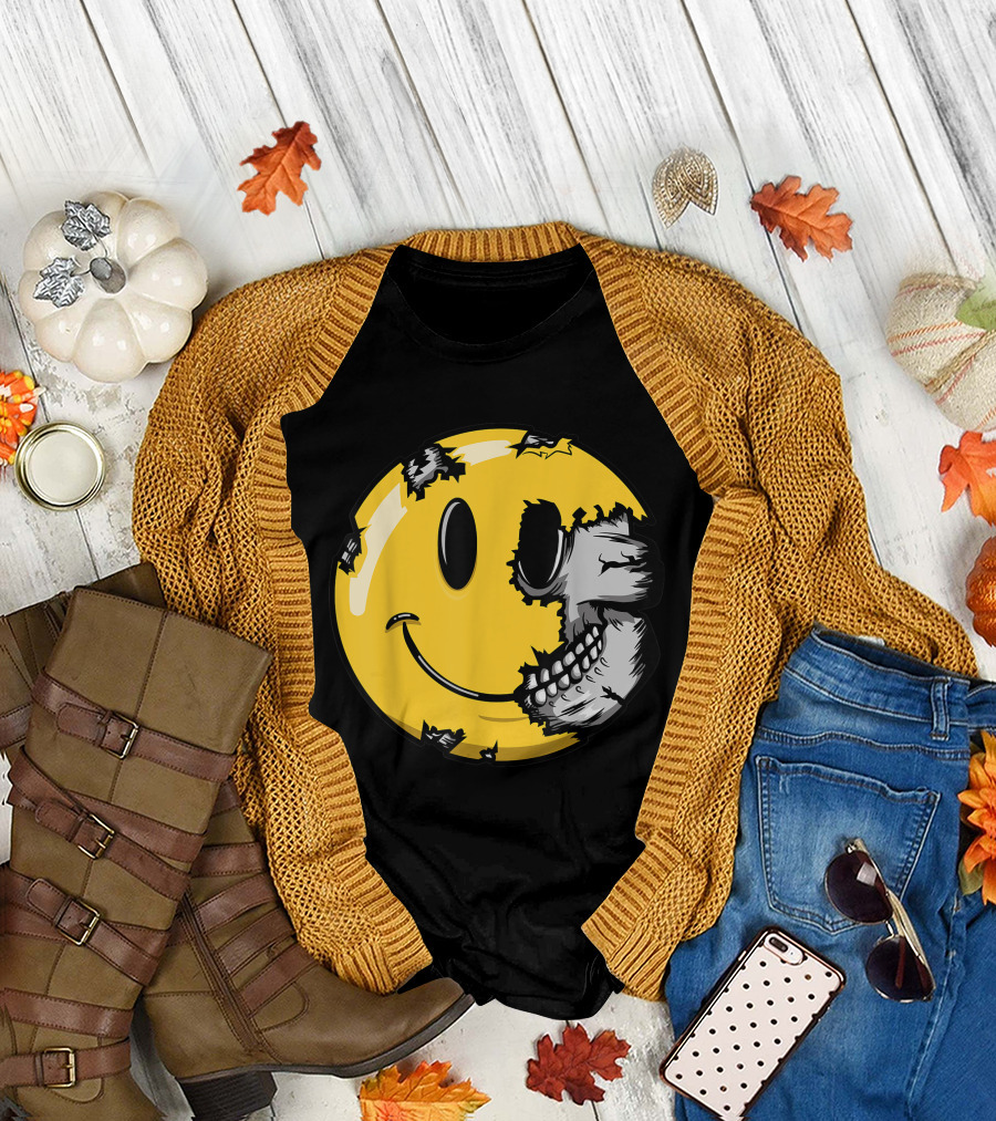 Halloween Scary Smiling Skull Smiley Face Skeleton T-Shirt