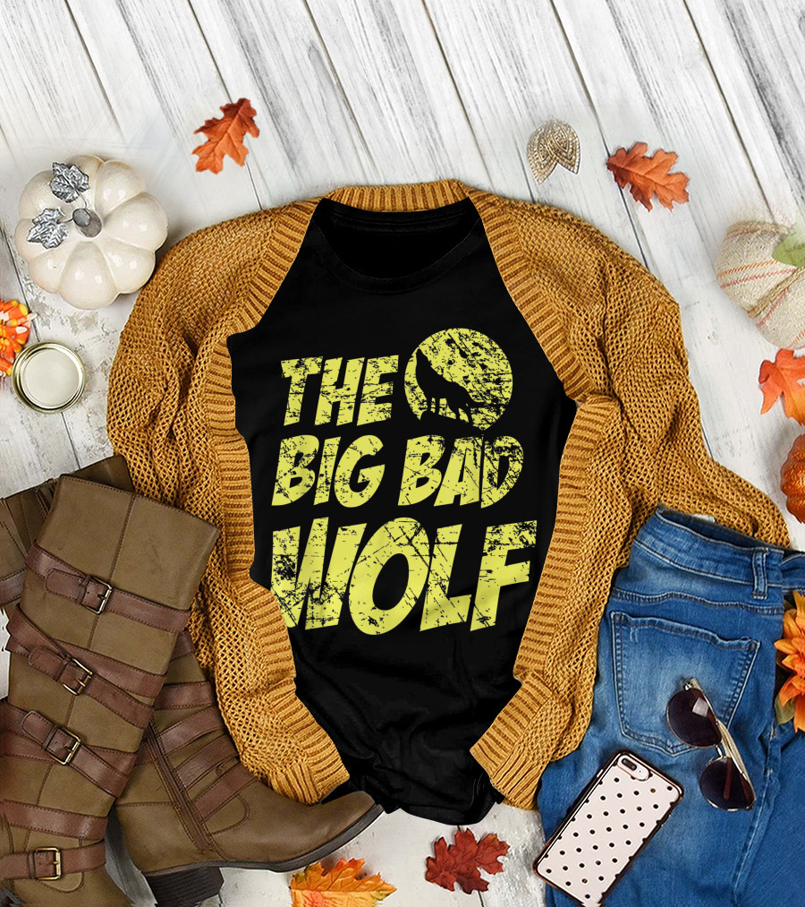 THE BIG BAD WOLF Wolf Silhouette and Distressed T-Shirt
