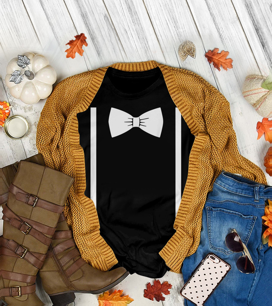 Bow Tie Suspenders Funny Simple Costume Suit Joke for Halloween T-Shirt
