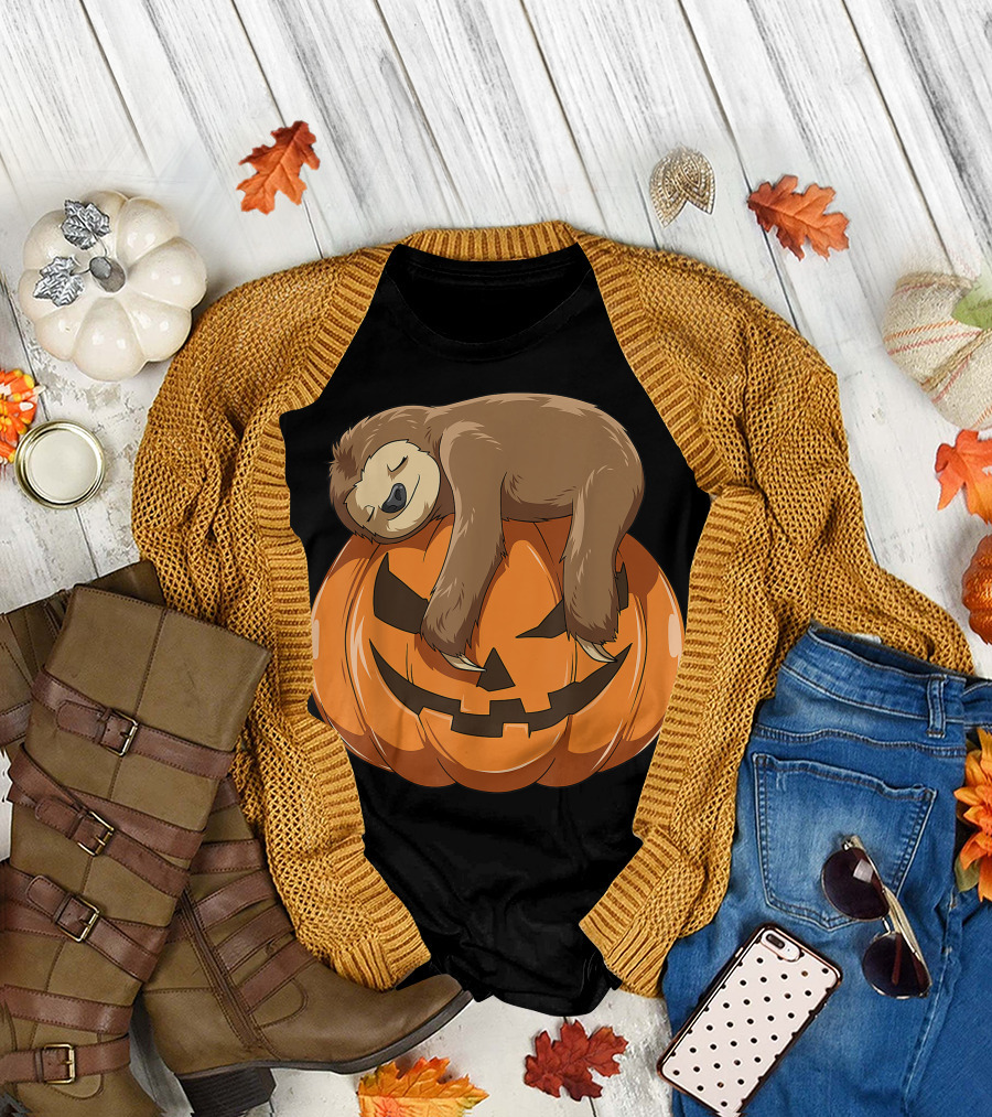 Sloth Sleeping on Jack-O'-Lantern Pumpkin Halloween Lovers T-Shirt