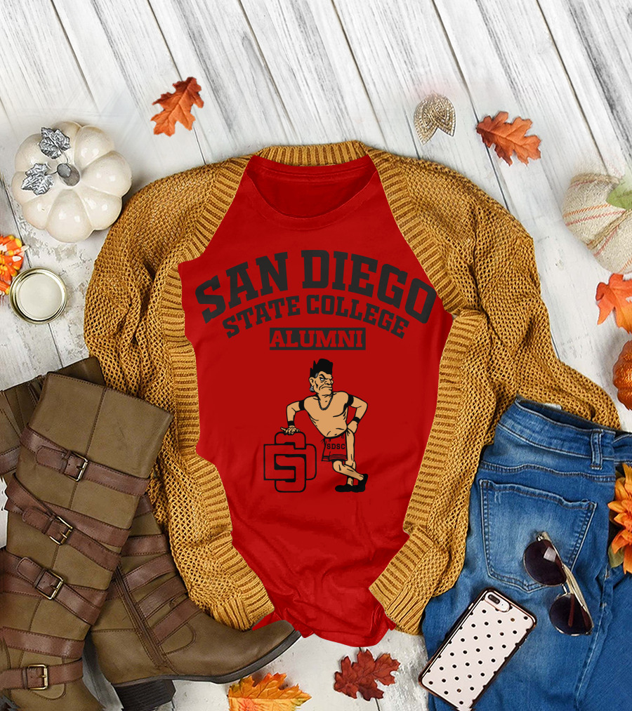 San Diego State College Alumni SDSC Vintage Style Retro Pose T-Shirt