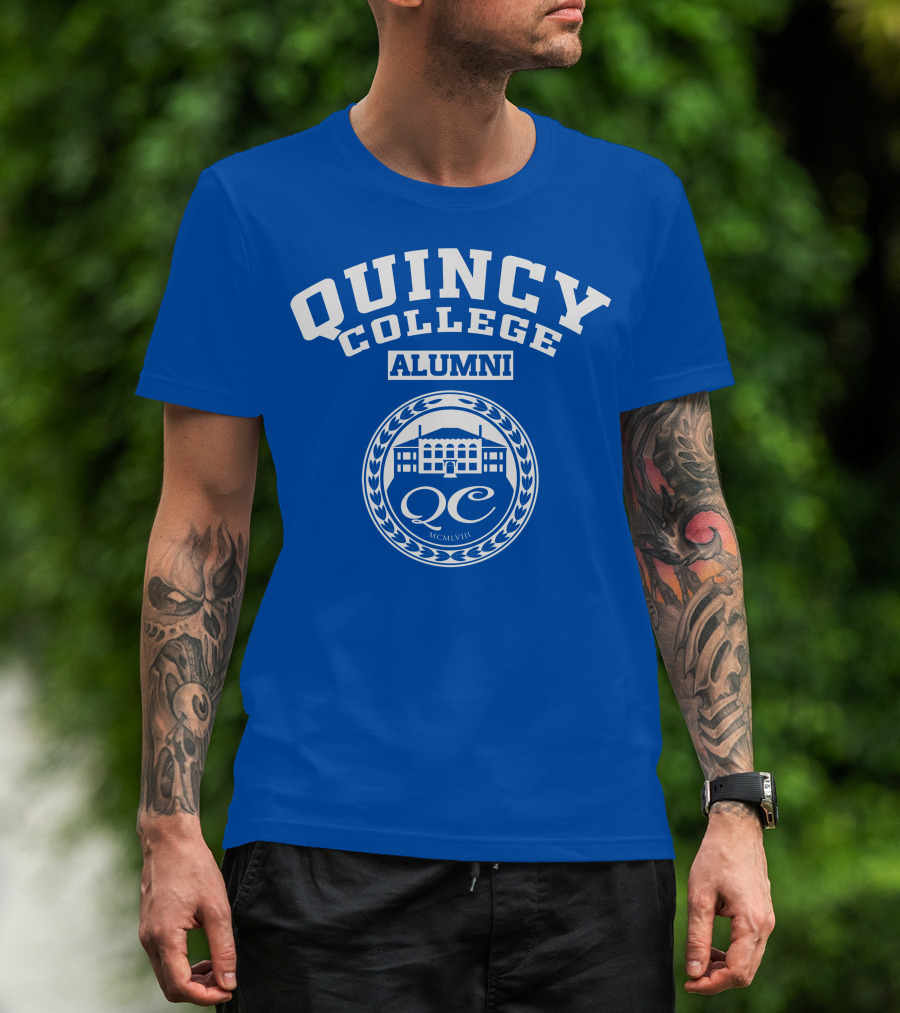 Quincy College Alumni QC MCMLVIII Crest T-Shirt