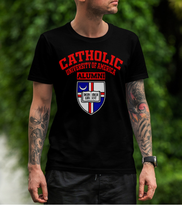 Catholic University Of America Alumni Deus Lux Mea Est Crest T-Shirt