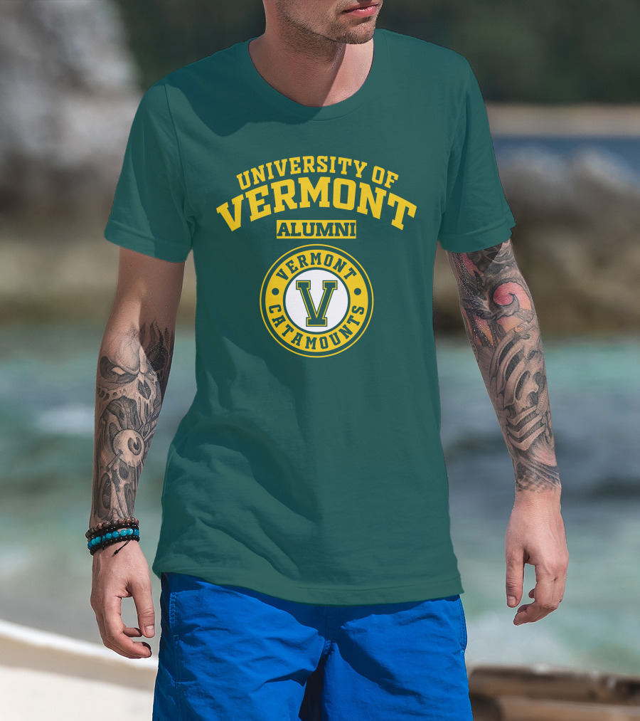 UNIVERSITY OF VERMONT ALUMNI VERMONT CATAMOUNTS T-Shirt