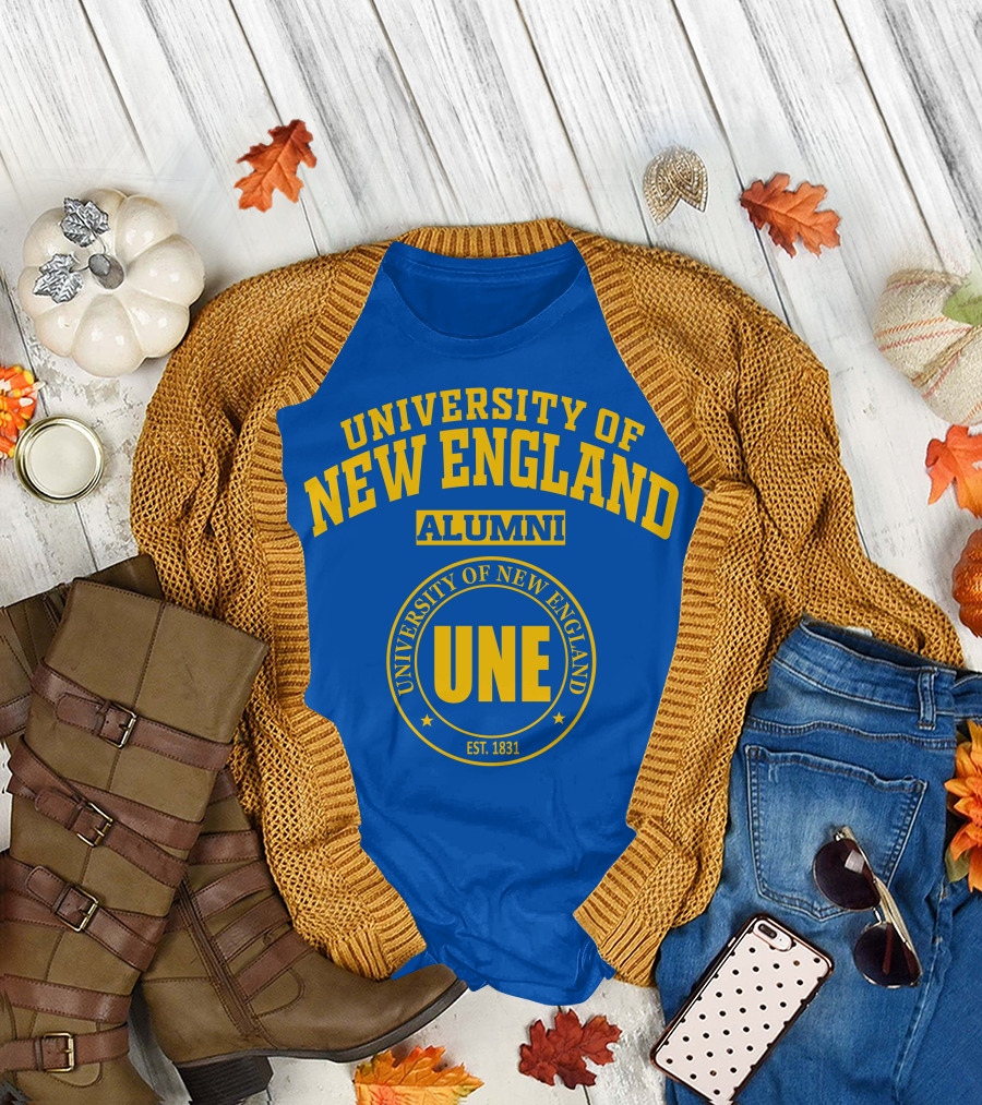 UNIVERSITY OF NEW ENGLAND ALUMNI EST. 1831 UNE T-Shirt