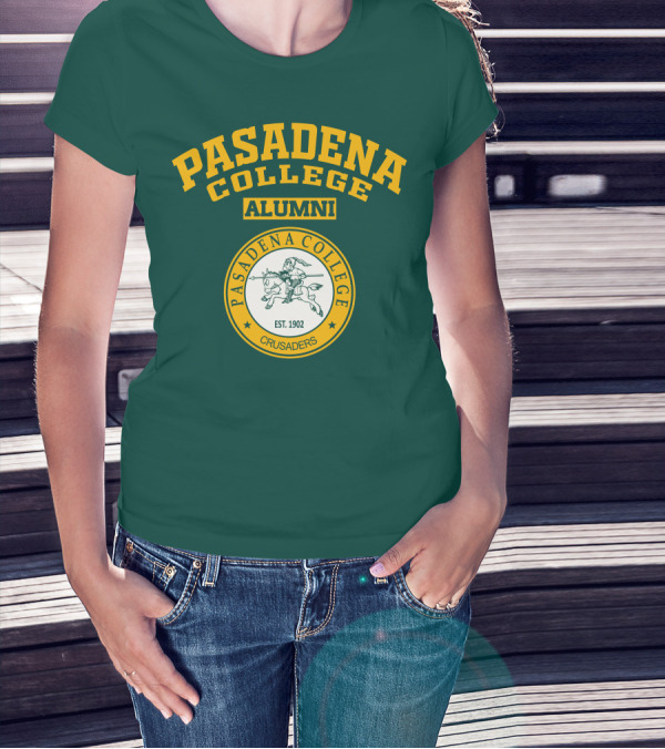 Pasadena College Alumni Crusaders Est. 1902 T-Shirt
