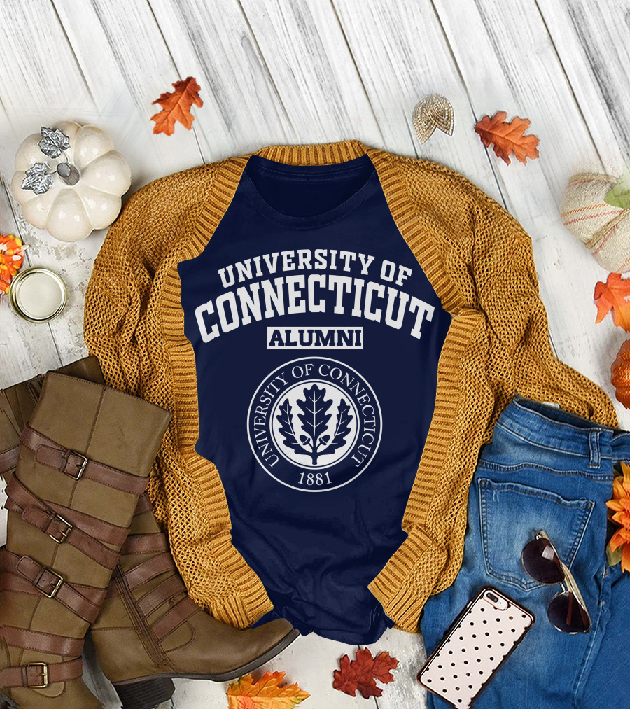 UNIVERSITY OF CONNECTICUT ALUMNI 1881 Oak Leaf Seal T-Shirt