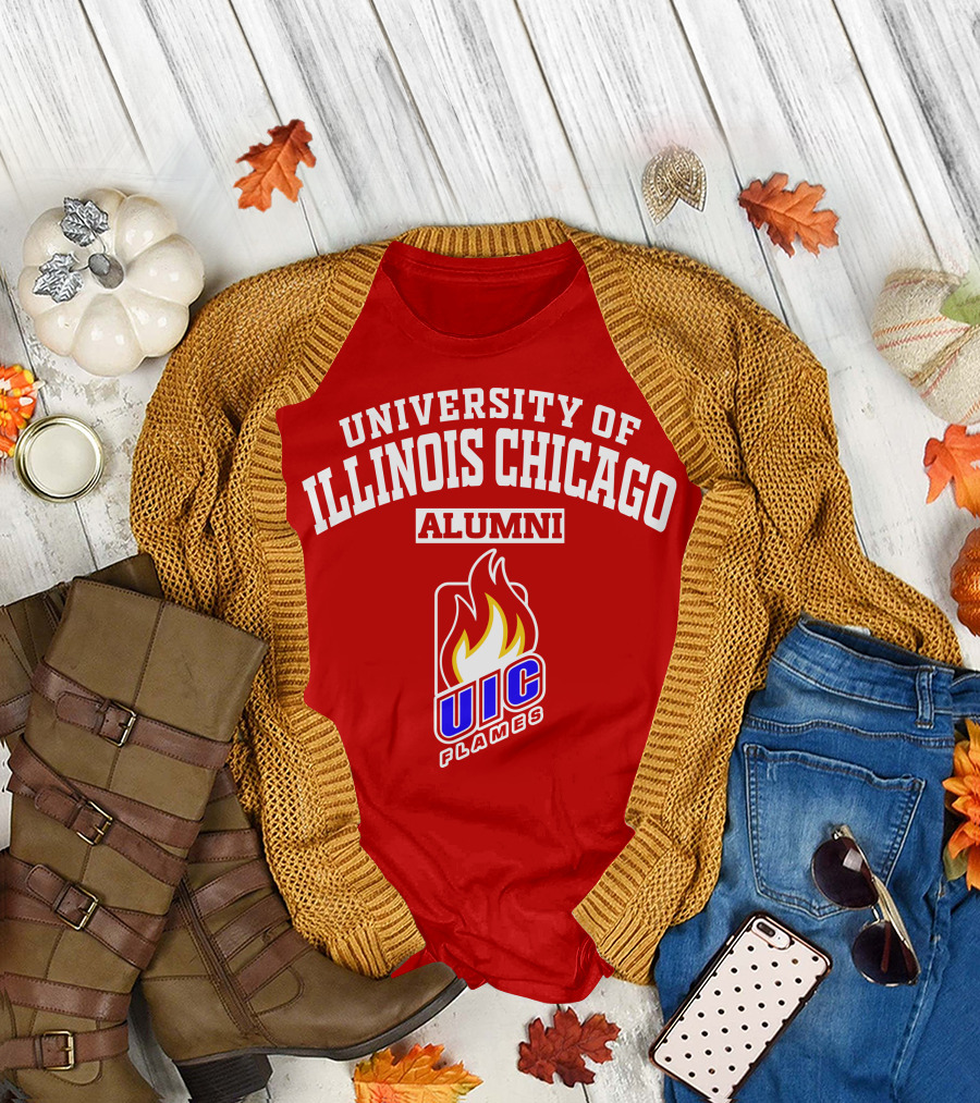 University of Illinois Chicago UIC Flames Alumni T-Shirt