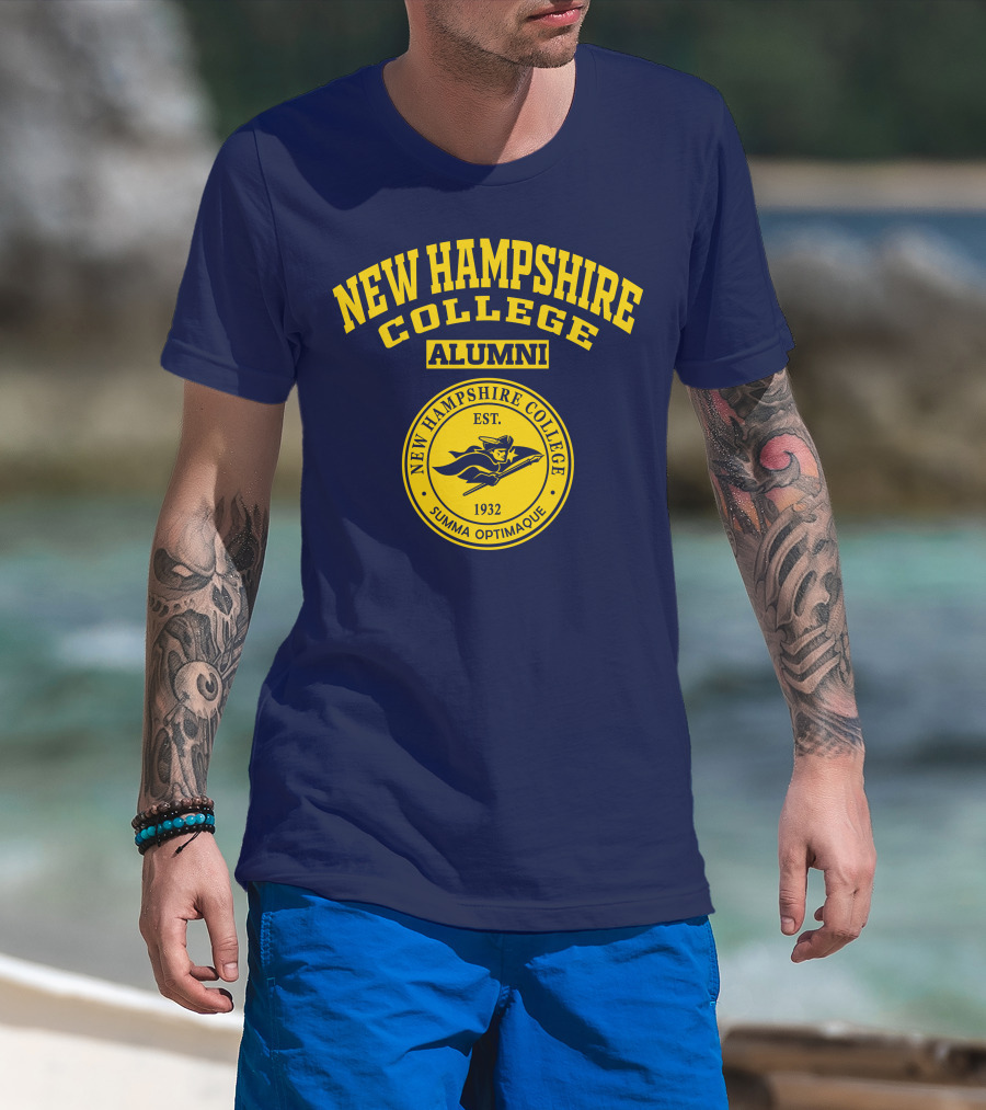 New Hampshire College Alumni Est 1932 Summa Optimaque T-Shirt