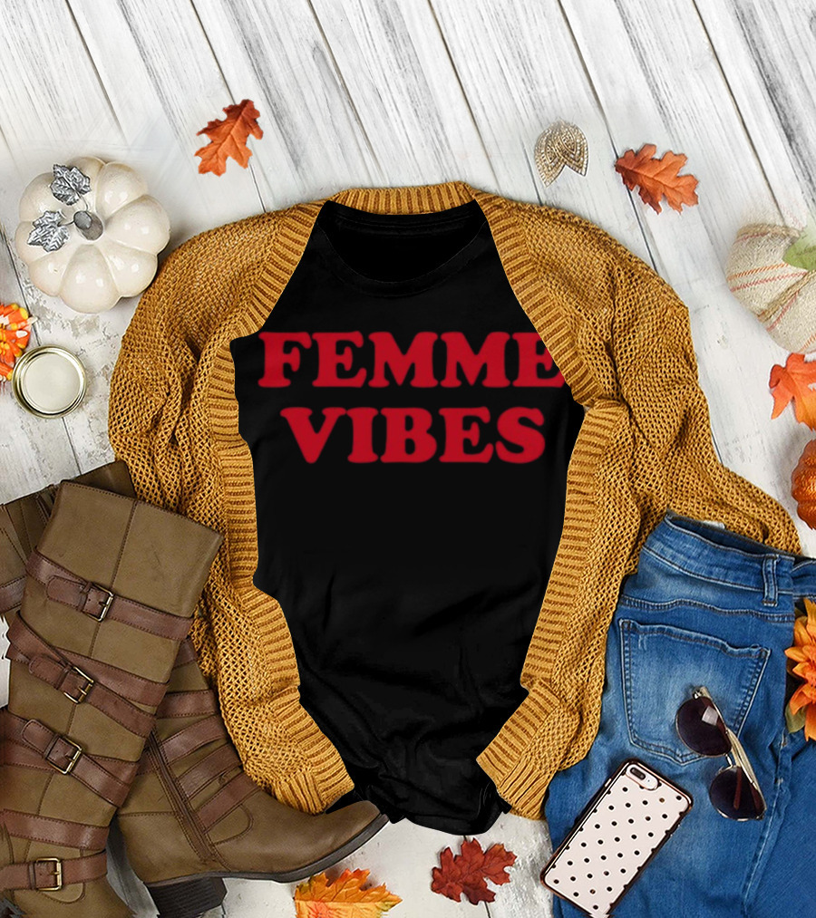 Femme Vibes Retro T-Shirt