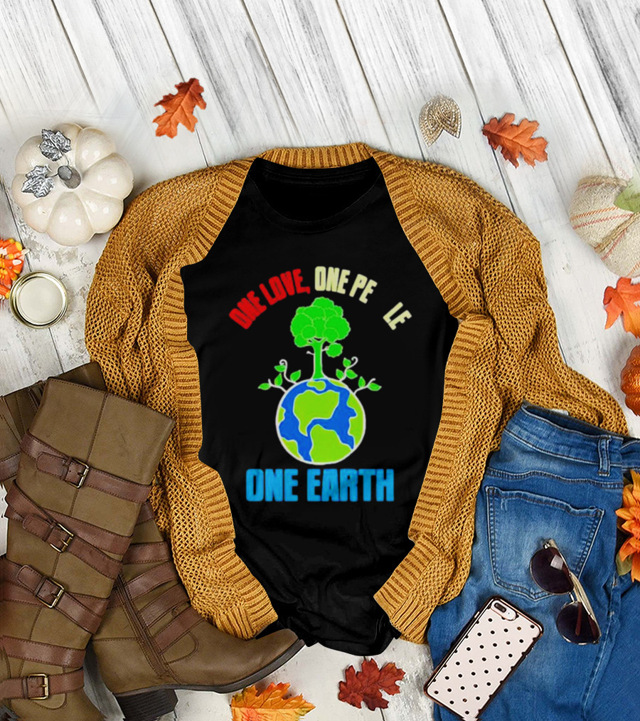 One Love One People One Earth Green Tree Globe Earth Day T-Shirt