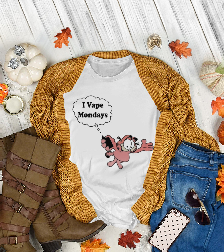 Garfield I Vape Mondays Comic Style Humor T-Shirt
