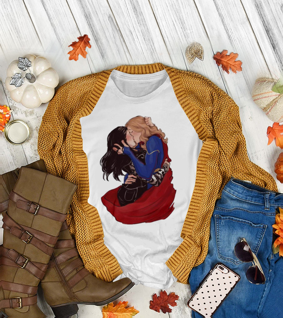 Supercorp Cry The Kissed Goddamnit Iconic Pairing Embrace Fanart T-Shirt